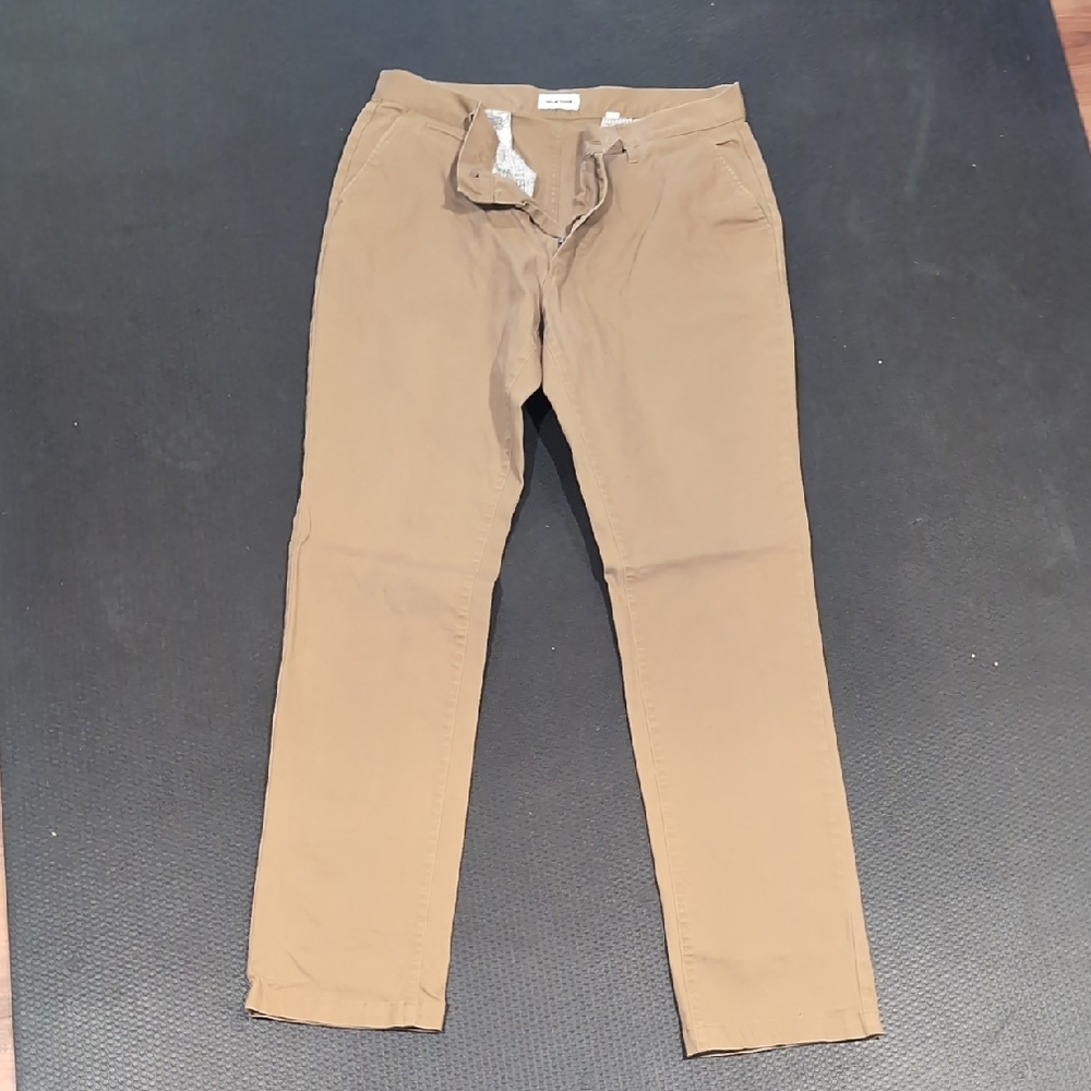 Taylor Stitch Men's Khaki Chinos